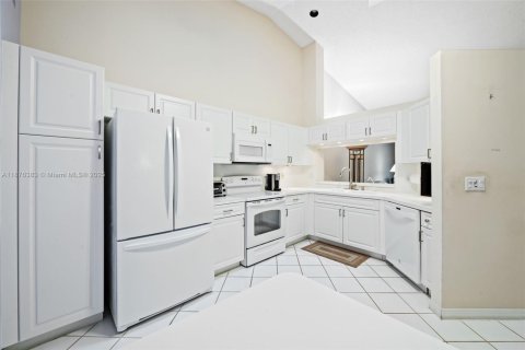 House in Tamarac, Florida 2 bedrooms, 144 sq.m. № 1924361 - photo 21