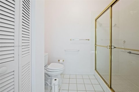 House in Tamarac, Florida 2 bedrooms, 144 sq.m. № 1924361 - photo 20