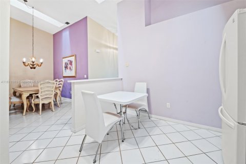 House in Tamarac, Florida 2 bedrooms, 144 sq.m. № 1924361 - photo 23