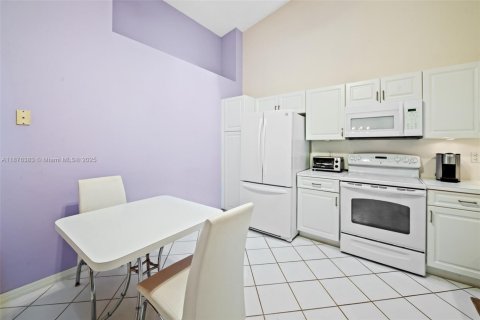 House in Tamarac, Florida 2 bedrooms, 144 sq.m. № 1924361 - photo 22