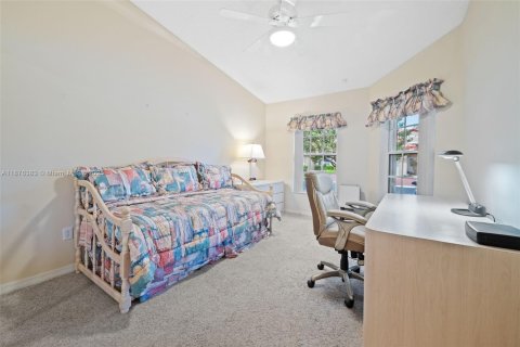 House in Tamarac, Florida 2 bedrooms, 144 sq.m. № 1924361 - photo 17