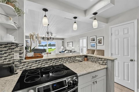 House in Flagler Beach, Florida 2 bedrooms, 110 sq.m. № 2210105 - photo 22
