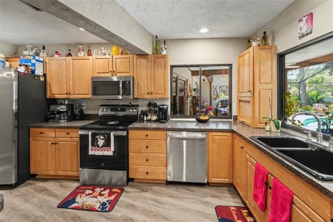 Casa en venta en Palm Harbor, Florida, 4 dormitorios, 259.66 m2 № 2298149 - foto 6