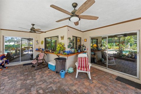 Casa en venta en Palm Harbor, Florida, 4 dormitorios, 259.66 m2 № 2298149 - foto 4