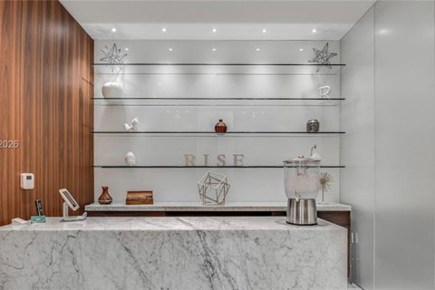 Condominio en alquiler en Miami, Florida, 2 dormitorios, 119.01 m2 № 2274654 - foto 29