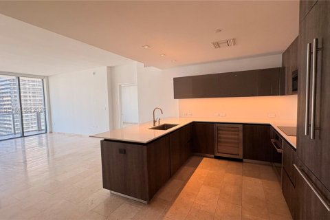 Condominio en alquiler en Miami, Florida, 2 dormitorios, 119.01 m2 № 2274654 - foto 4