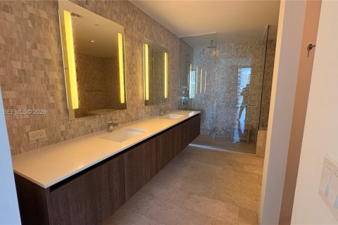 Condominio en Miami, Florida, 2 dormitorios  № 2274654