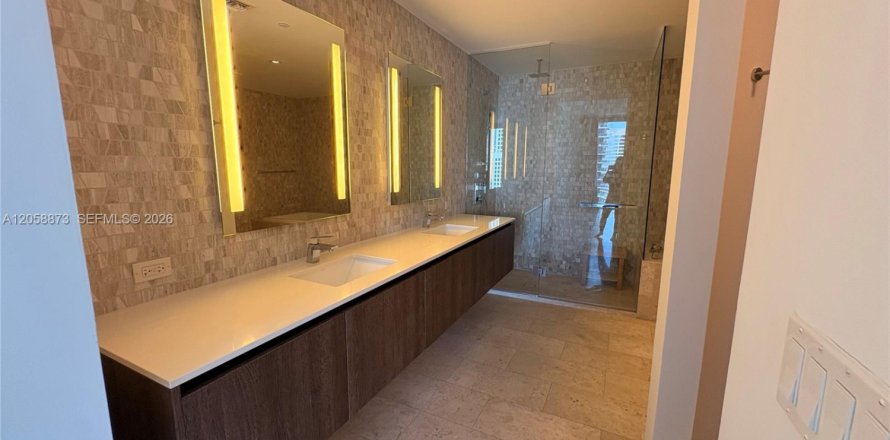 Condominio en Miami, Florida, 2 dormitorios  № 2274654