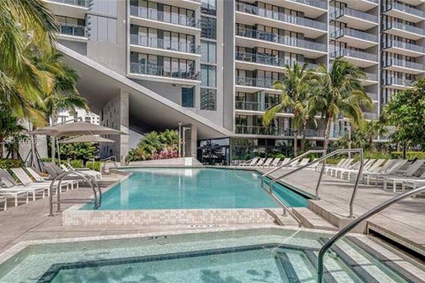 Condominio en alquiler en Miami, Florida, 2 dormitorios, 119.01 m2 № 2274654 - foto 26