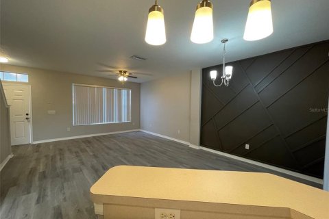 Adosado en alquiler en Seffner, Florida, 2 dormitorios, 105.91 m2 № 1903275 - foto 8