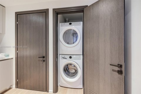 Купить кондоминиум в Майами, Флорида 4 спальни, № 1994614 - фото 28