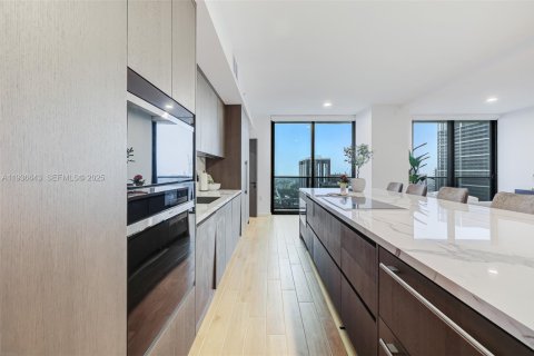 Купить кондоминиум в Майами, Флорида 4 спальни, № 1994614 - фото 3