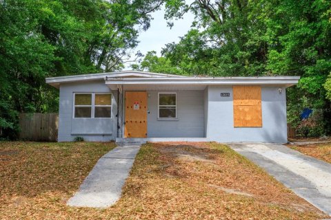 House in Orlando, Florida 4 bedrooms, 94.02 sq.m. № 1639931 - photo 1