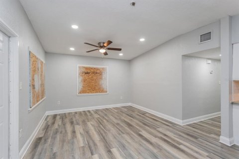 House in Orlando, Florida 4 bedrooms, 94.02 sq.m. № 1639931 - photo 3