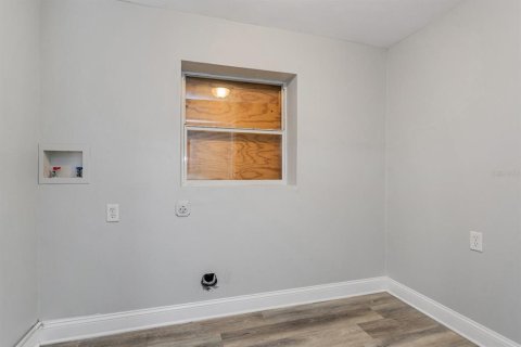 House in Orlando, Florida 4 bedrooms, 94.02 sq.m. № 1639931 - photo 10
