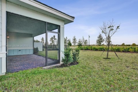 House in Loxahatchee Groves, Florida 3 bedrooms, 173.63 sq.m. № 1993300 - photo 18