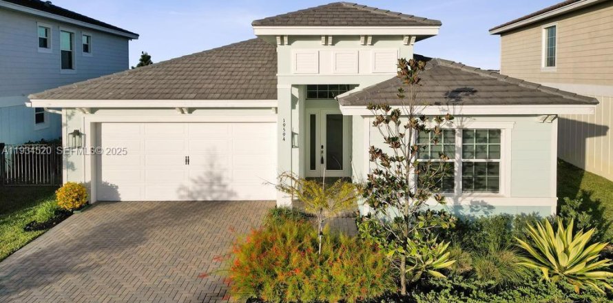 House in Loxahatchee Groves, Florida 3 bedrooms, 173.63 sq.m. № 1993300