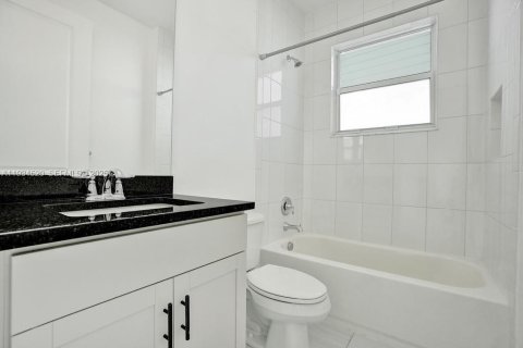 House in Loxahatchee Groves, Florida 3 bedrooms, 173.63 sq.m. № 1993300 - photo 9