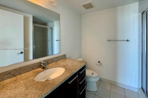 Condo in Miami, Florida, 3 bedrooms  № 1947273 - photo 16
