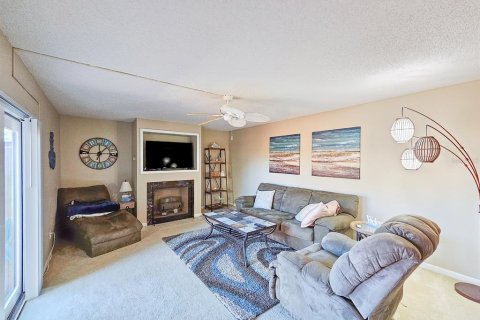 Townhouse in New Smyrna Beach, Florida 2 bedrooms, 123.37 sq.m. № 1529177 - photo 29