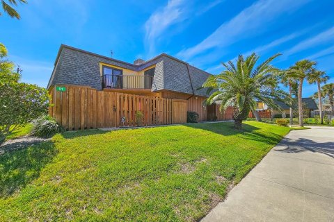 Townhouse in New Smyrna Beach, Florida 2 bedrooms, 123.37 sq.m. № 1529177 - photo 1