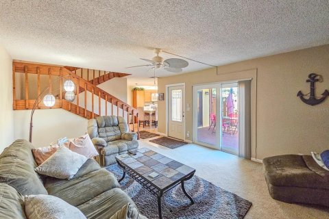Townhouse in New Smyrna Beach, Florida 2 bedrooms, 123.37 sq.m. № 1529177 - photo 2
