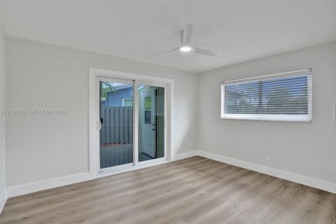 Villa ou maison à louer à Wilton Manors, Floride: 1 chambre, 69.68 m2 № 2400703 - photo 10