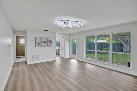 Villa ou maison à louer à Wilton Manors, Floride: 1 chambre, 69.68 m2 № 2400703 - photo 7