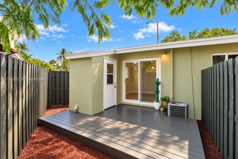 Villa ou maison à louer à Wilton Manors, Floride: 1 chambre, 69.68 m2 № 2400703 - photo 12