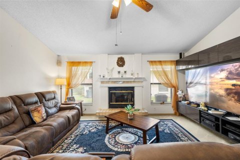 House in Tampa, Florida 4 bedrooms, 192.68 sq.m. № 1774804 - photo 12