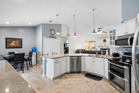 House in Tampa, Florida 4 bedrooms, 192.68 sq.m. № 1774804 - photo 16