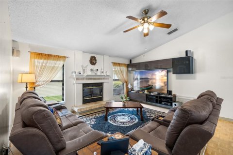 House in Tampa, Florida 4 bedrooms, 192.68 sq.m. № 1774804 - photo 13