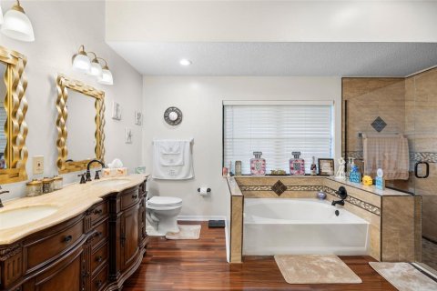 House in Tampa, Florida 4 bedrooms, 192.68 sq.m. № 1774804 - photo 23