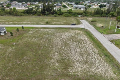 Land in Cape Coral, Florida № 2221203 - photo 6