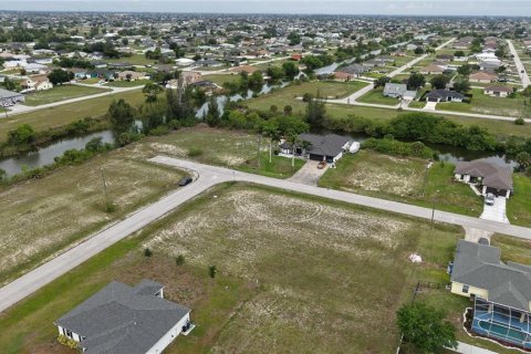 Land in Cape Coral, Florida № 2221203 - photo 11