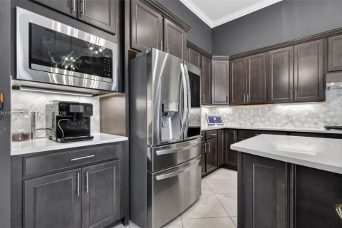 House in Lake Worth, Florida 4 bedrooms, 264.86 sq.m. № 2007720 - photo 24