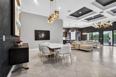 House in Lake Worth, Florida 4 bedrooms, 264.86 sq.m. № 2007720 - photo 5