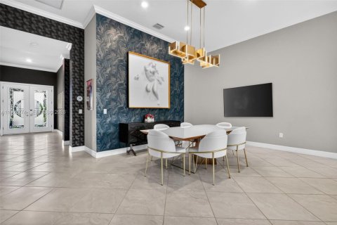 House in Lake Worth, Florida 4 bedrooms, 264.86 sq.m. № 2007720 - photo 7