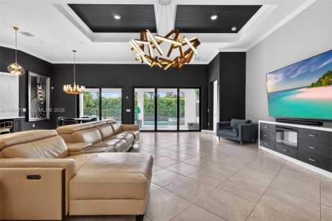 House in Lake Worth, Florida 4 bedrooms, 264.86 sq.m. № 2007720 - photo 15