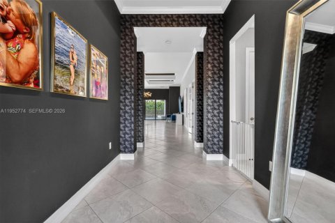 House in Lake Worth, Florida 4 bedrooms, 264.86 sq.m. № 2007720 - photo 4