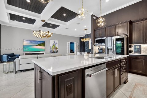 House in Lake Worth, Florida 4 bedrooms, 264.86 sq.m. № 2007720 - photo 22