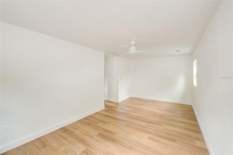 Casa en venta en Clearwater, Florida, 4 dormitorios, 284.93 m2 № 2111841 - foto 23