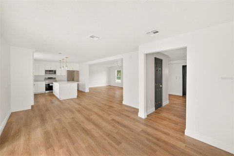 Casa en venta en Clearwater, Florida, 4 dormitorios, 284.93 m2 № 2111841 - foto 10
