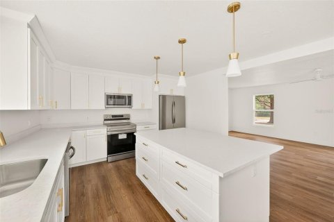 Casa en venta en Clearwater, Florida, 4 dormitorios, 284.93 m2 № 2111841 - foto 5