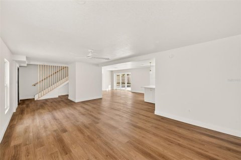 Casa en venta en Clearwater, Florida, 4 dormitorios, 284.93 m2 № 2111841 - foto 13