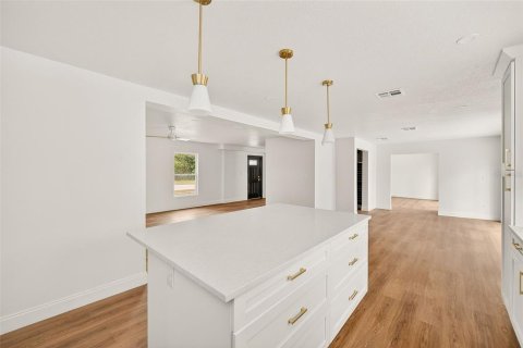 Casa en venta en Clearwater, Florida, 4 dormitorios, 284.93 m2 № 2111841 - foto 9