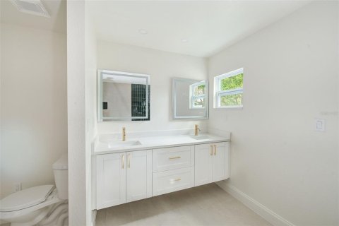 Casa en venta en Clearwater, Florida, 4 dormitorios, 284.93 m2 № 2111841 - foto 21