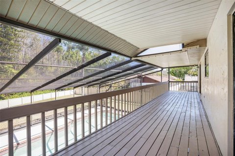 House in Tampa, Florida 4 bedrooms, 217.95 sq.m. № 1832227 - photo 5