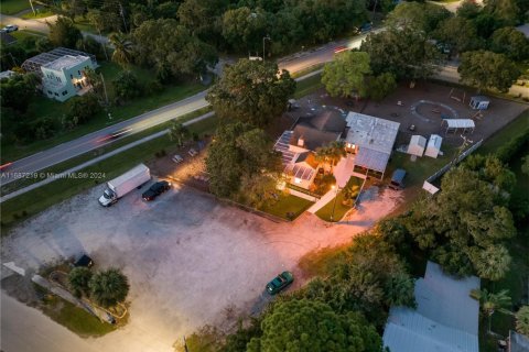 Commercial property in St. Lucie, Florida № 1984804 - photo 4