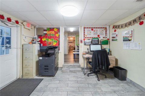 Commercial property in St. Lucie, Florida № 1984804 - photo 15